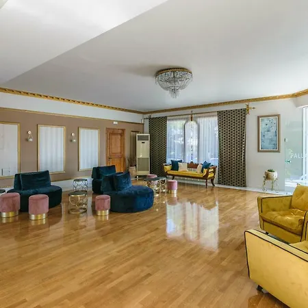 Plaza Pallas Lejlighedshotel
